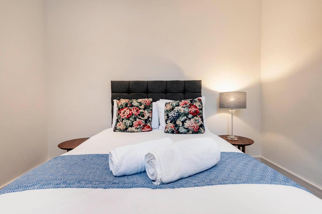 Farm View 2-bedroom Apartment, Vauxhall London
